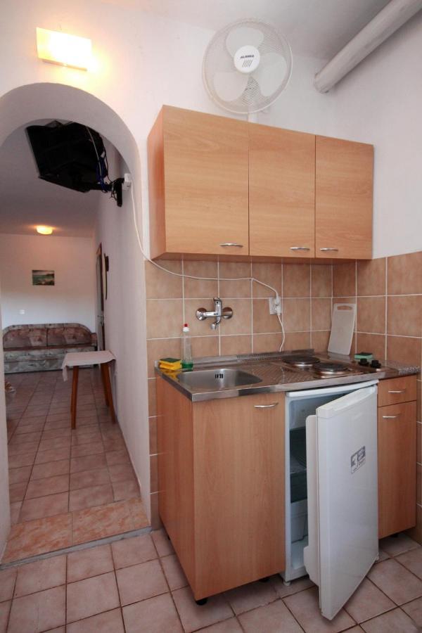 Apartments By The Sea Suha Punta, Rab - 5050 Kampor Kültér fotó