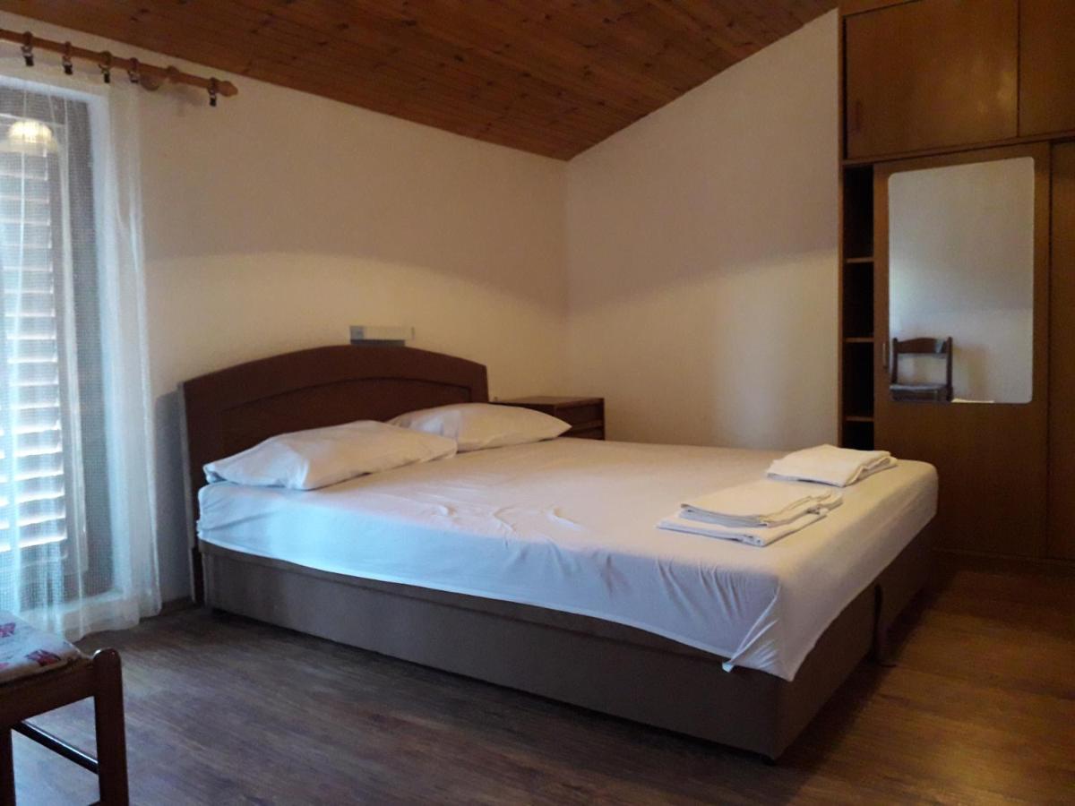 Apartments By The Sea Suha Punta, Rab - 5050 Kampor Kültér fotó